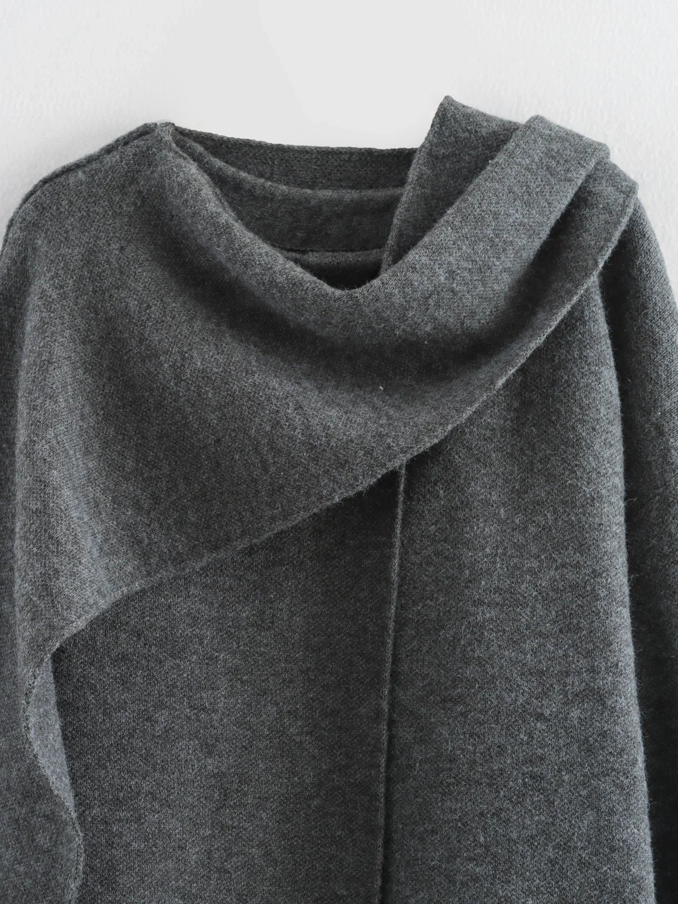 Ladies Autumn Winter Jacket – Oversize Knitted Coat with Elegant Asymmetric Scarf Design